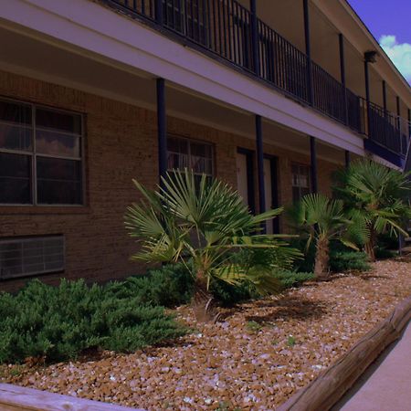 Somerville Inn And Suites מראה חיצוני תמונה