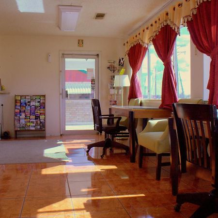 Somerville Inn And Suites מראה חיצוני תמונה