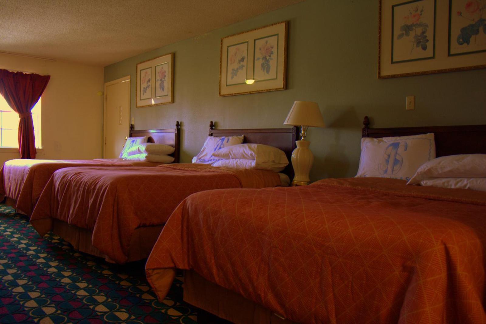 Somerville Inn And Suites מראה חיצוני תמונה